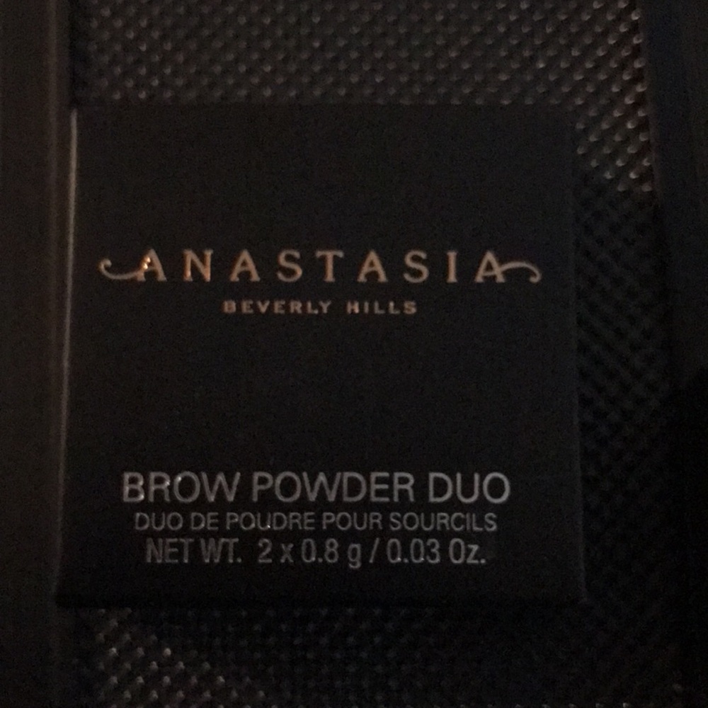 Anastasia med. brown
